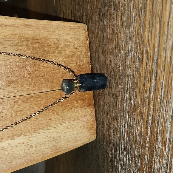 New Blue Kyanite essential oils bottle - Picture 1 of 5